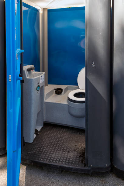 Best Affordable portable toilet rental  in Farmingville, NY